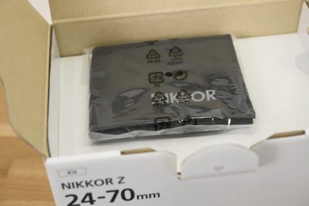 NIKKOR Z 24-70mm f/4 S付属品ケース